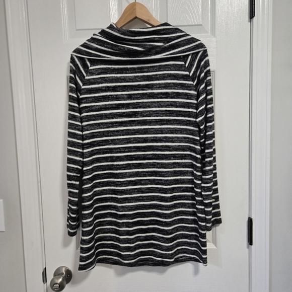 a.n.a.A New Approach Women's Dark Heather Gray Striped Cowl Neck Long Sleeve  Sm - Picture 2 of 10